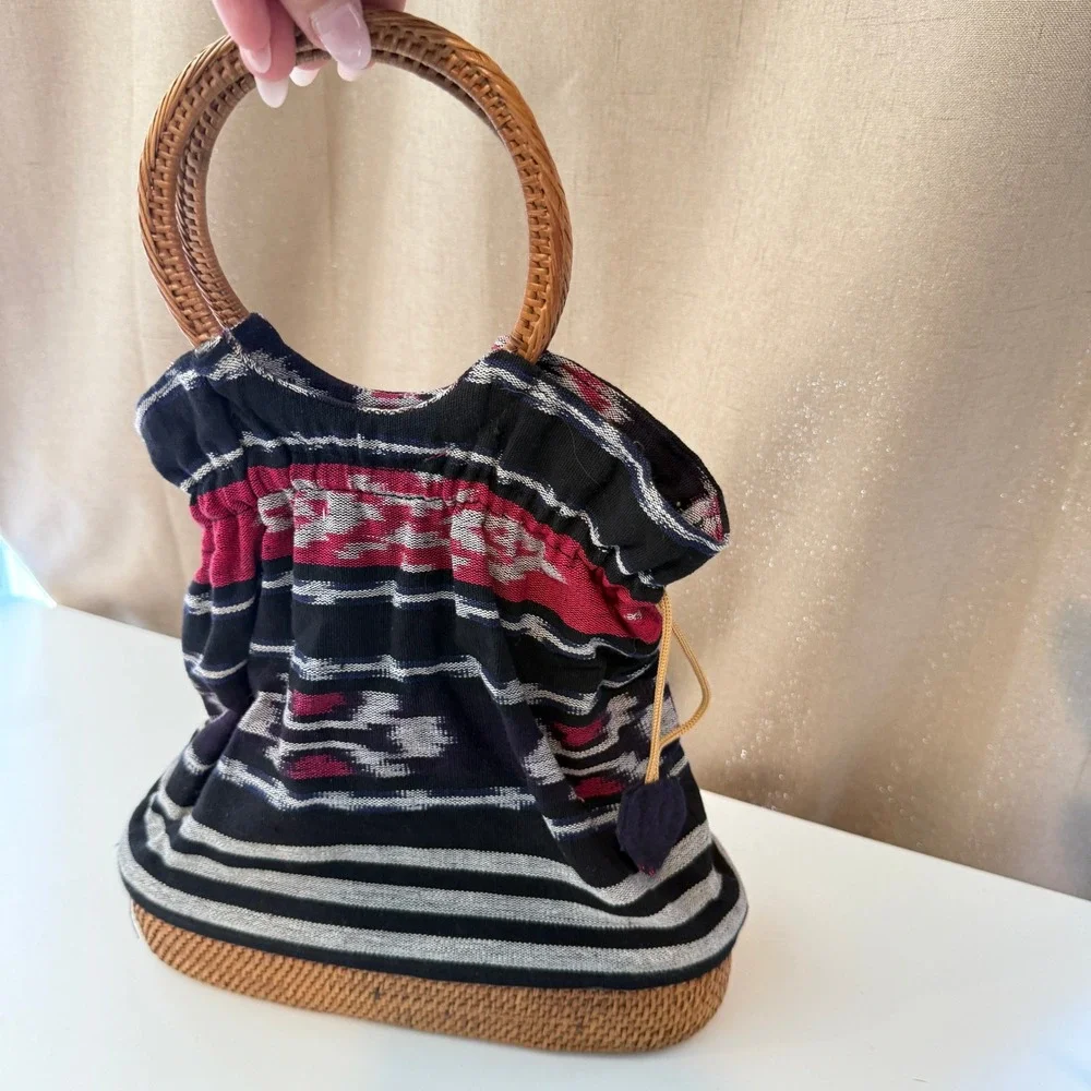 N/A handcrafted drawstring